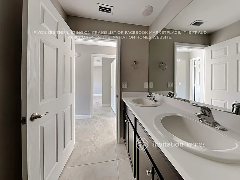1030 Elmont St NW — Photo 15