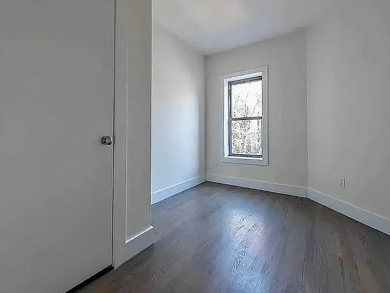 364 Bainbridge St #2 — Photo 4