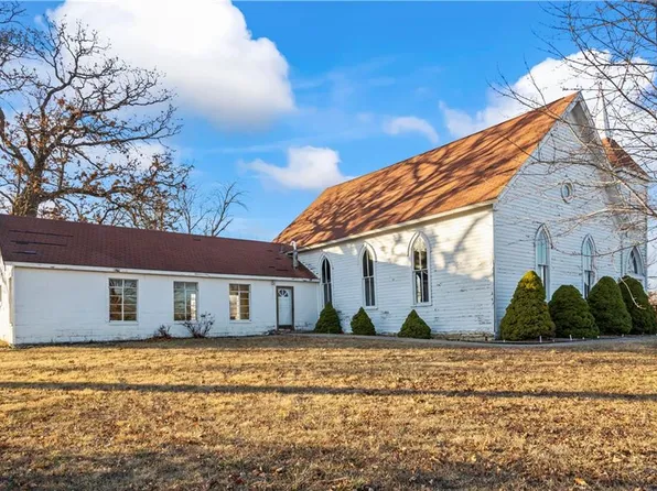 1913 High Way #2, Garden City, MO 64747