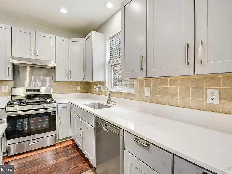 7742 Valley Oak Dr #91 — Photo 8