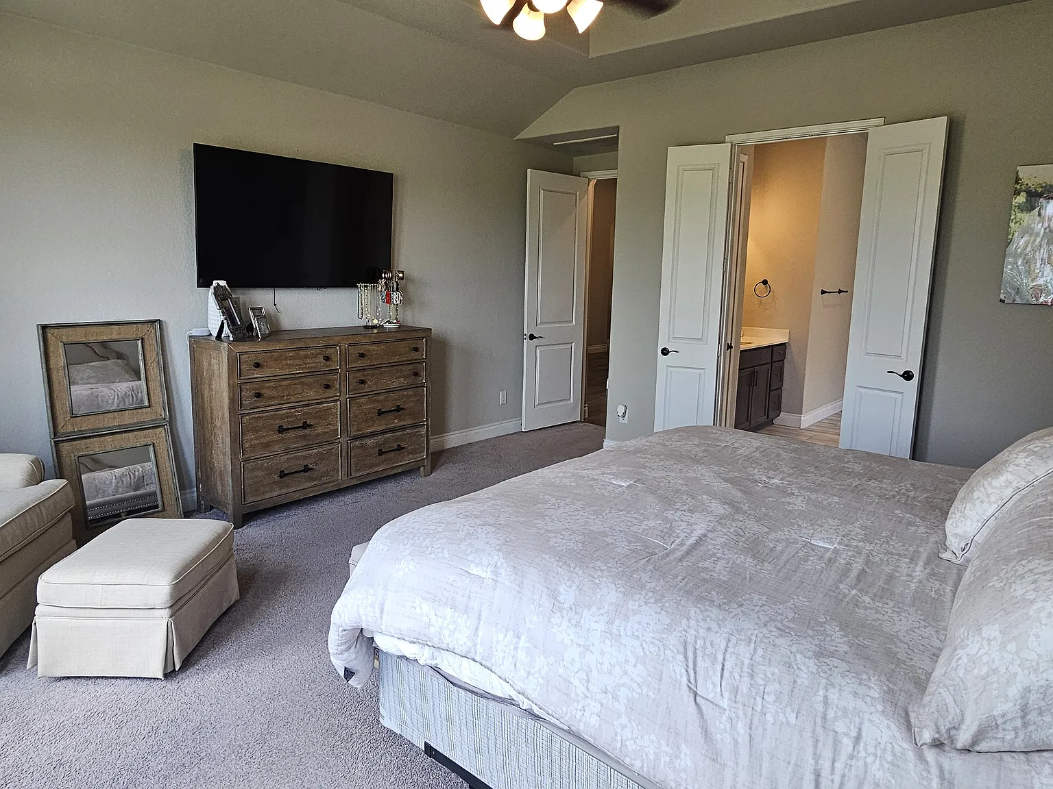 4 bed, 2738 sqft, $3,400 — Photo 4