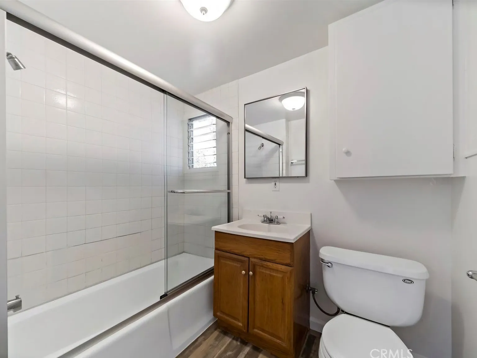 223 E Whitcomb Ave — Photo 4