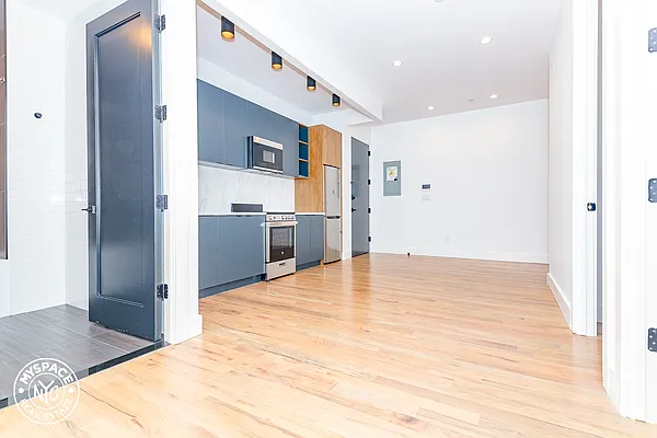 Rented by MySpaceNYC | media 3