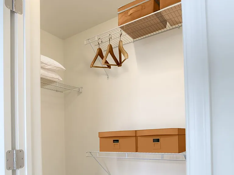 Walk-in Closet