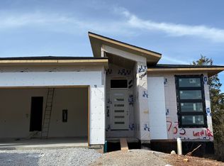 3733 E Woodhue St, Springfield, MO 65802