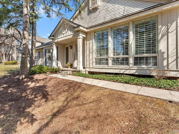 7533 Danbury Dr, West Bloomfield, MI 48322