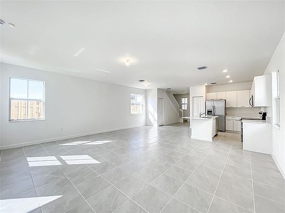 4th image of 2261 NW 131st Cir