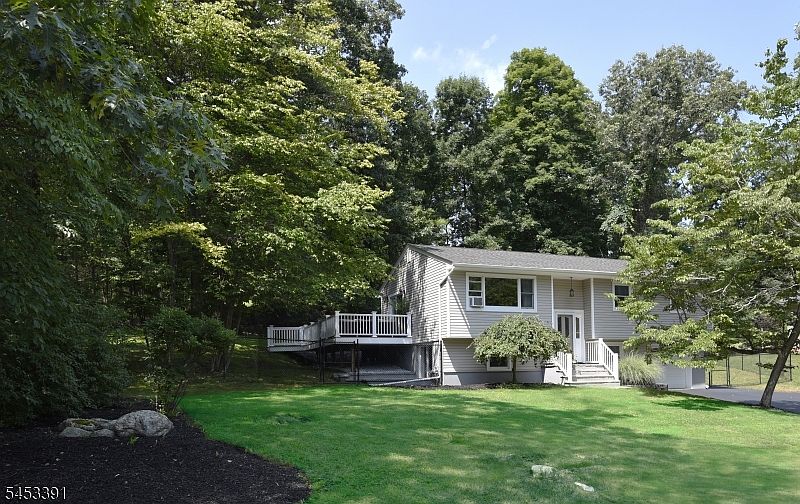 1st image of 336 Conklintown Rd