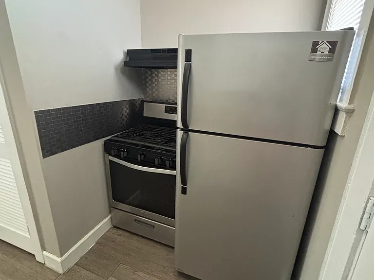 244 W 13th St #6 — Photo 6