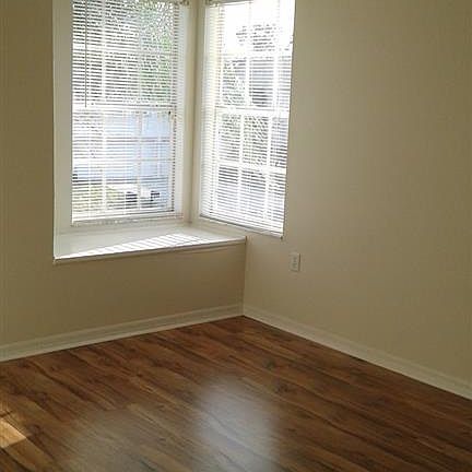5th image of 1302 Banbridge Dr