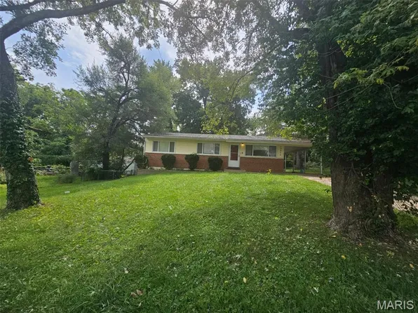 10214 Northland Hills Ct, Saint Louis, MO 63136