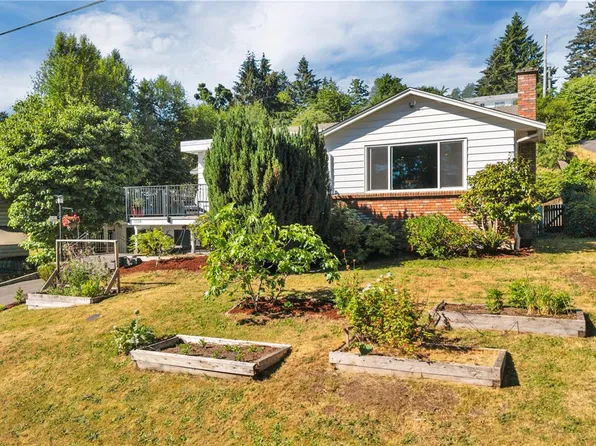 1116 2nd Ave, Ladysmith, BC V9G 1J5