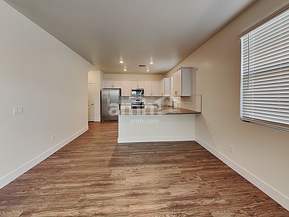 4th image of 21424 S 231st St