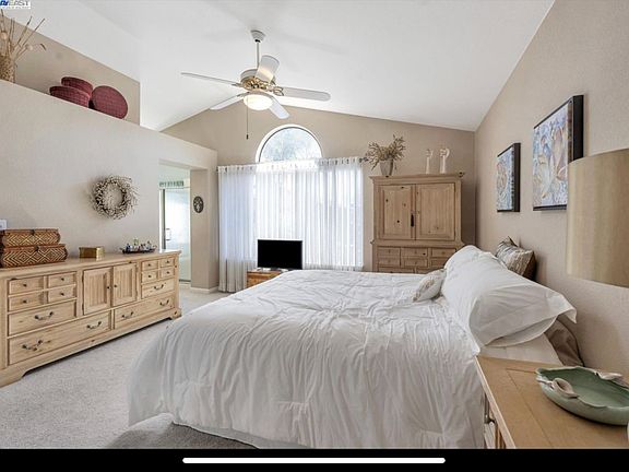5th image of 3820 Wilkesboro Ave