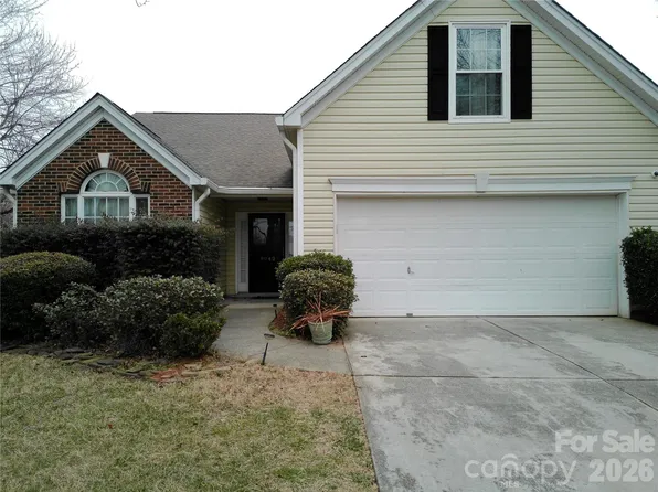 9942 Gray Dove Ct, Charlotte, NC 28216