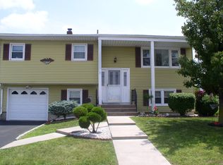 47 Valerie Dr, Manville, NJ 08835