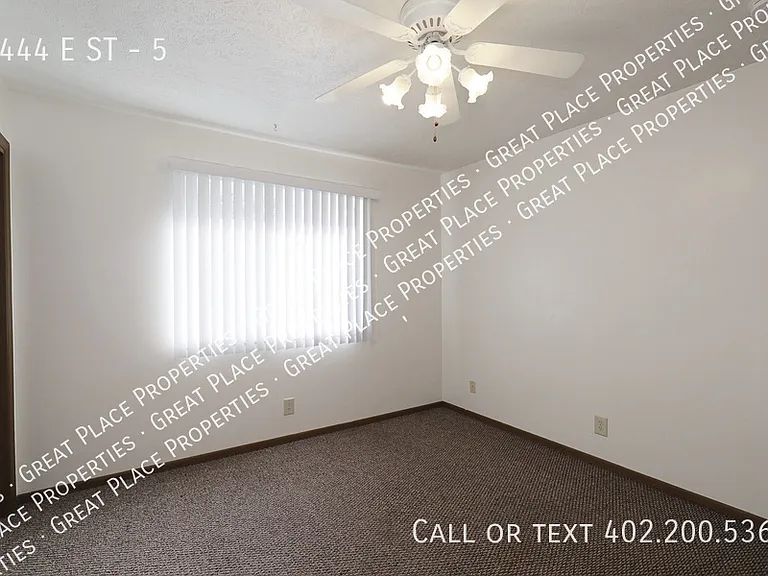 2444 E St #5 — Photo 17