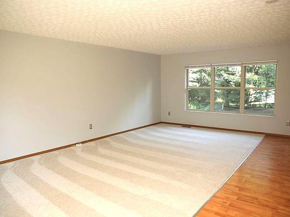 4th image of 917 Peppercorn Pl