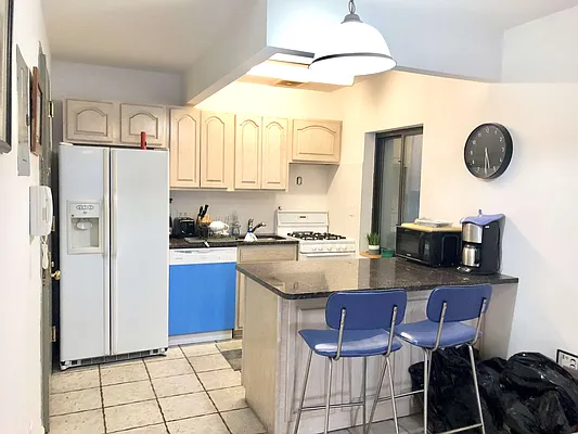 Rented by Jetrem, LLC | media 14