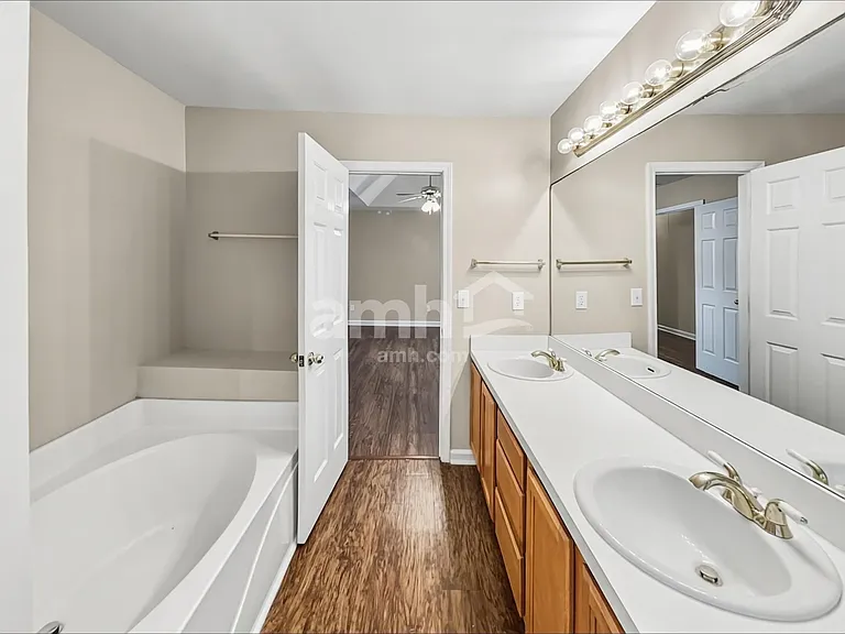 5430 Harris Creek Dr — Photo 12