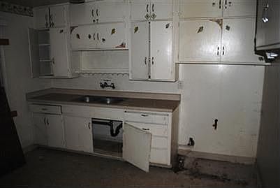 2nd image of 1324 North Ave