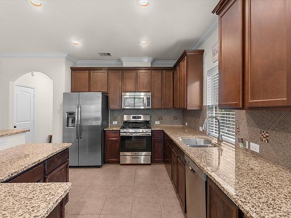5th image of 39 Wood Drake Pl
