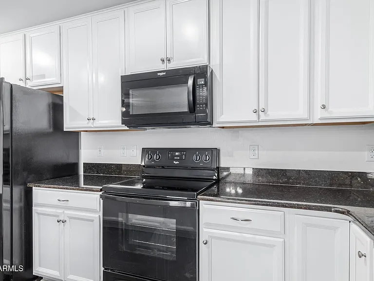 1749 E Chanute Pass — Photo 3