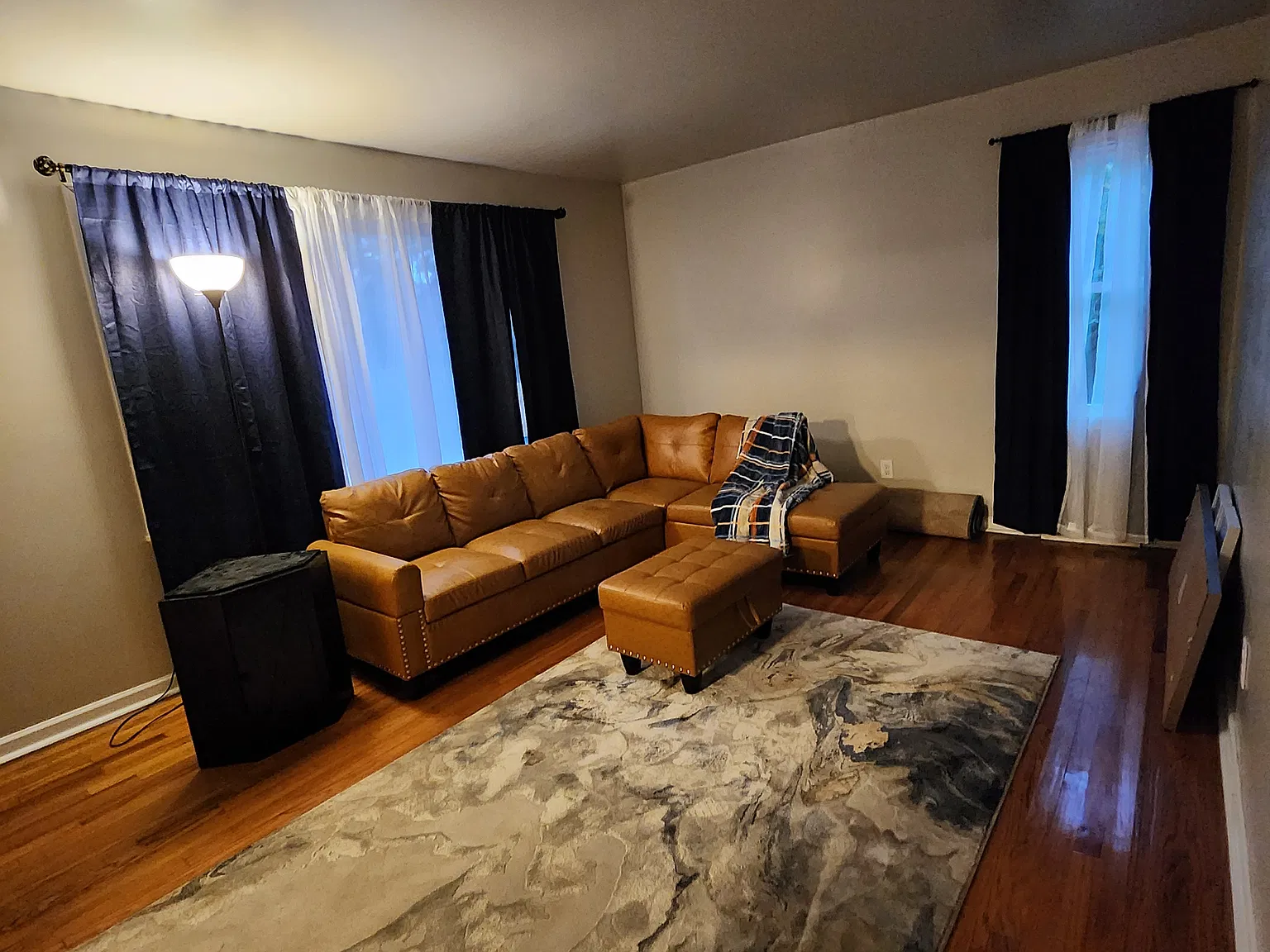3 bed, 1.5 bath, 1232 sqft, $1,200 — Photo 2