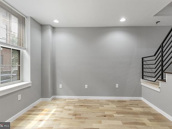 3rd image of 1239 E Oxford St
