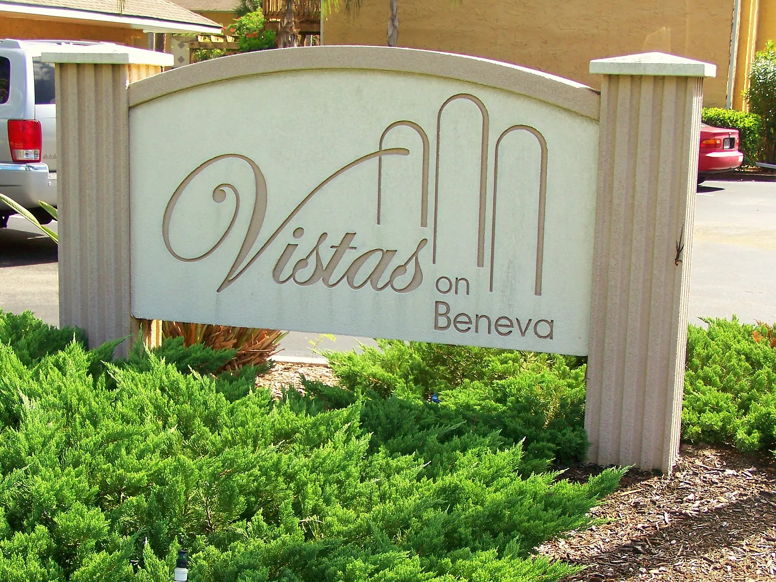 2 bed, 1049 sqft, $1,800 — Photo 2