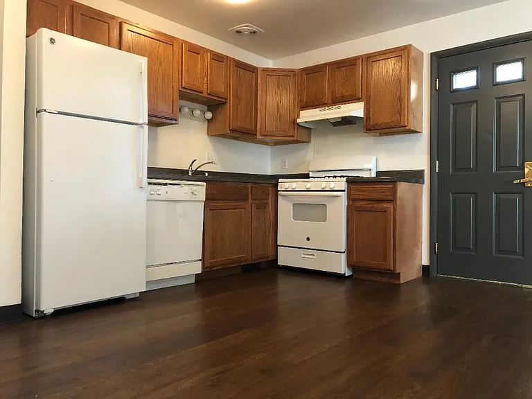 Lighthouse Point Townhomes — Photo 6