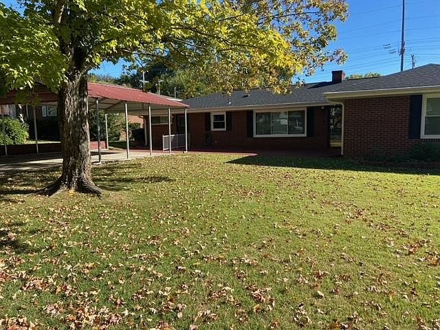 2nd image of 212 Norwood Blvd