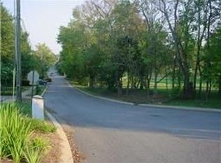 1010 Golf Club Ln E, Hendersonville, TN 37075