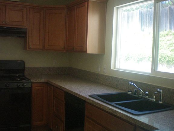 5th image of 15800 Shantung Ave