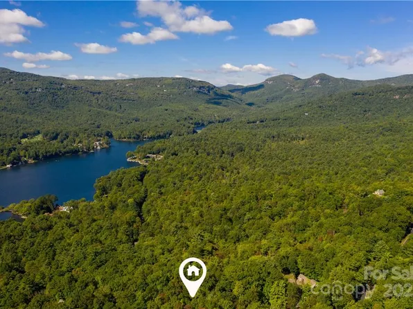 27 Hawk Mountain Rd #27, Lake Toxaway, NC 28747