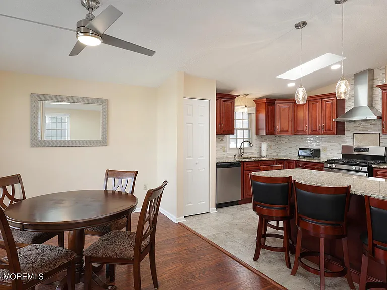 16 Pine Tree Ln — Photo 14