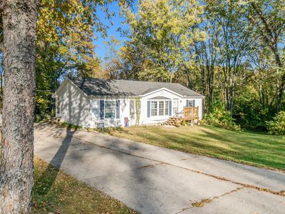 68733 Circle Dr, Edwardsburg, MI, 49112