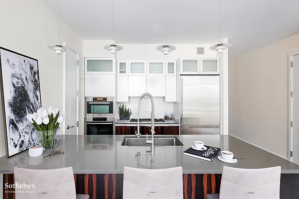 Sold by Sotheby's International Realty | media 15