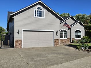 310 Ashwood St, Sutherlin, OR 97479