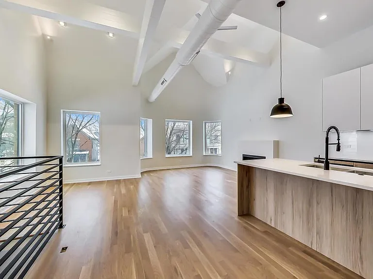 3255 W Evergreen Ave #2 — Photo 2