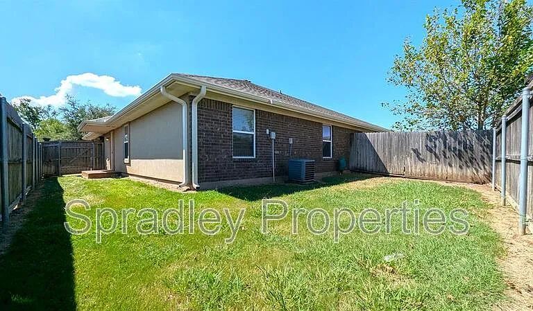 522B Pepper Spring Ct — Photo 10