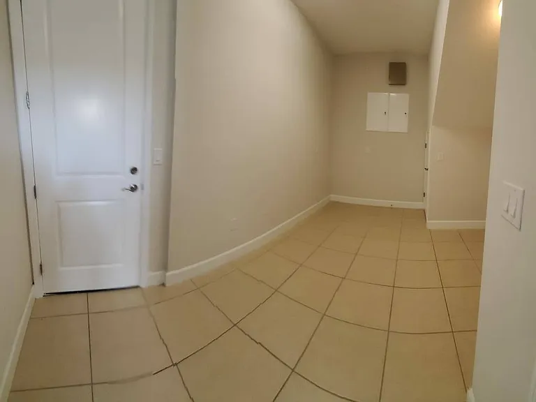 9025 Laureate Blvd — Photo 4