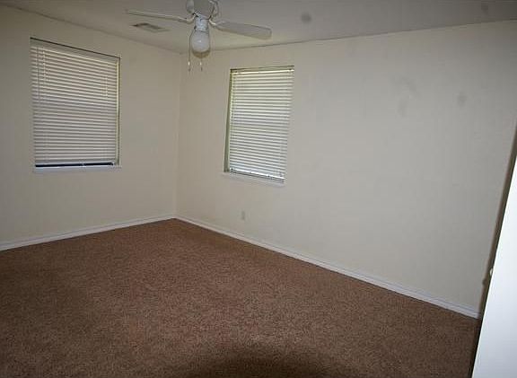 5th image of 3617 Mistletoe Ave