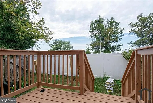 811 Showell Ct — Photo 7