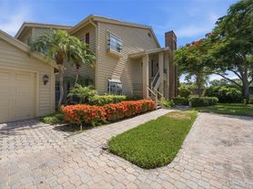 50 Pelican Pl, Clearwater, FL