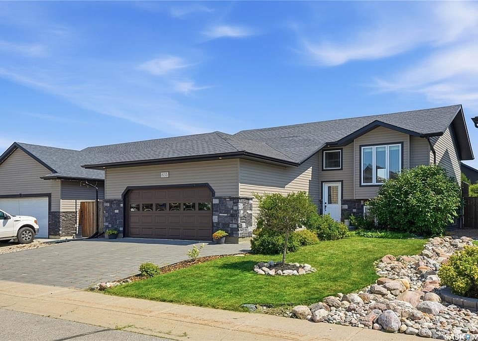 1st image of 635 Redwood CRESCENT
