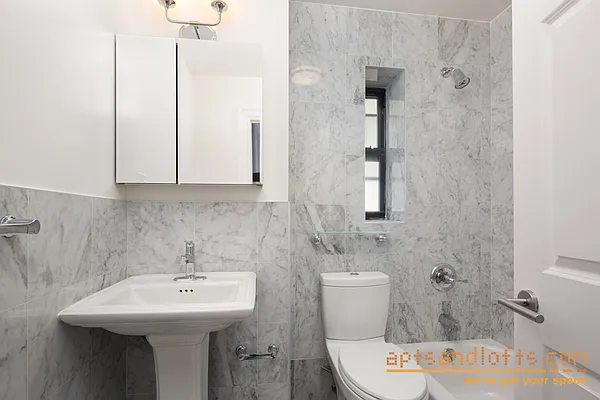 Rented by aptsandlofts.com | media 21