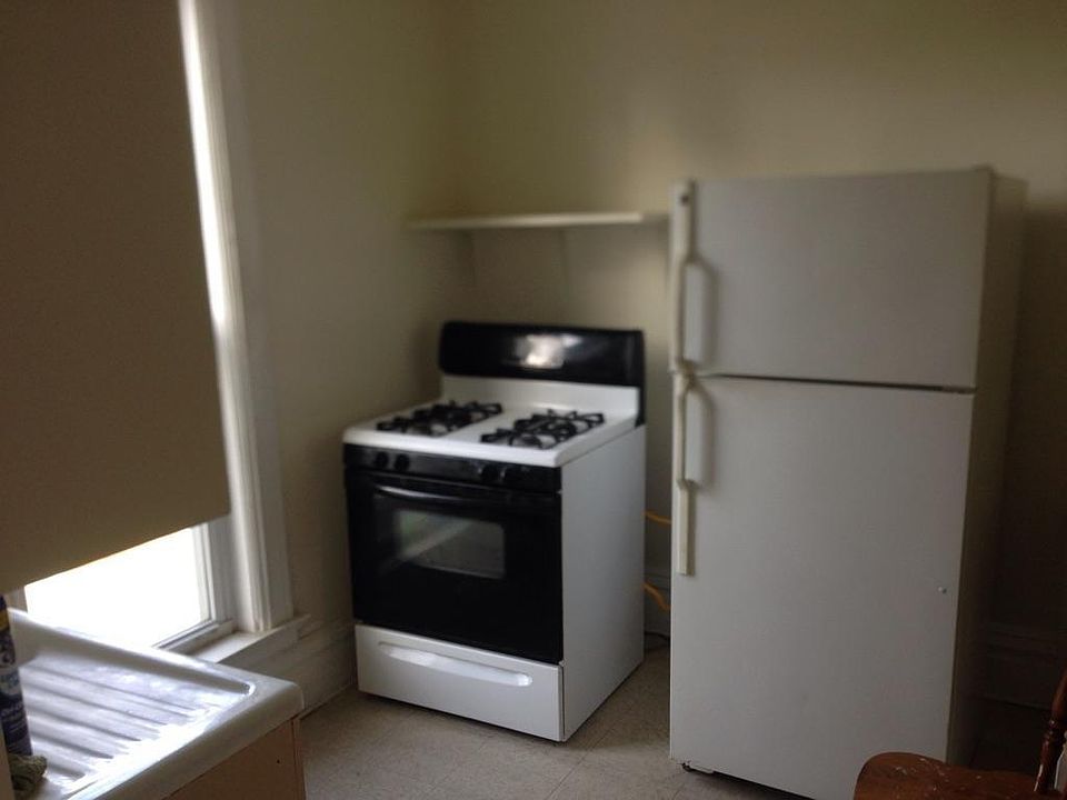 1st image of 709 Brown Ave APT 2
