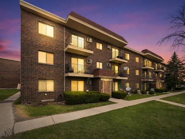 940 N Rohlwing Rd APT 201A, Addison, IL 60101