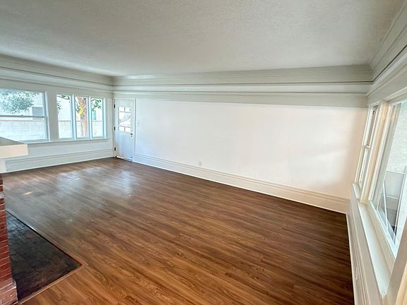 4th image of 1740 Garfield Pl